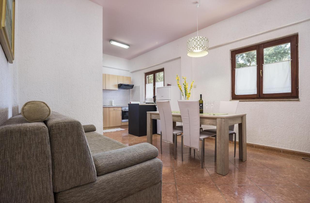 Karmelo Appartment Davorka Rovinj Extérieur photo
